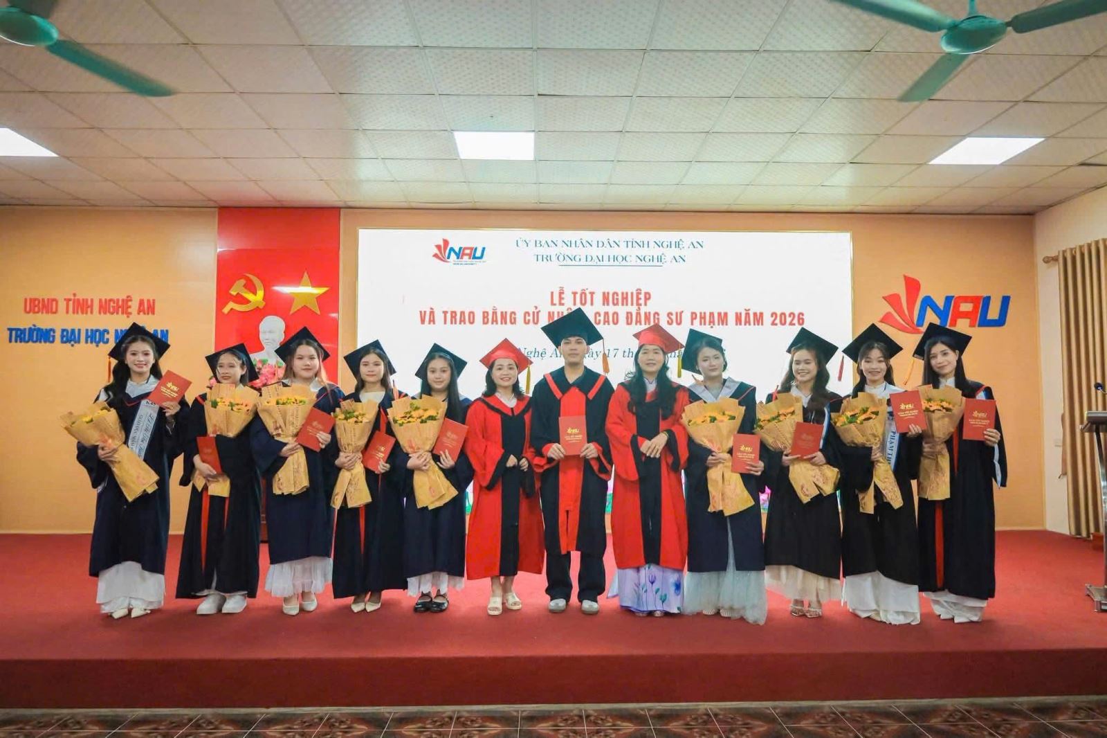 Lễ Bế giảng và trao bằng tốt nghiệp cho sinh viên hệ Cao đẳng K45 ngành Giáo dục Mầm non và các khóa bổ sung: Khởi đầu hành trình mới của những người ươm mầm tương lai
