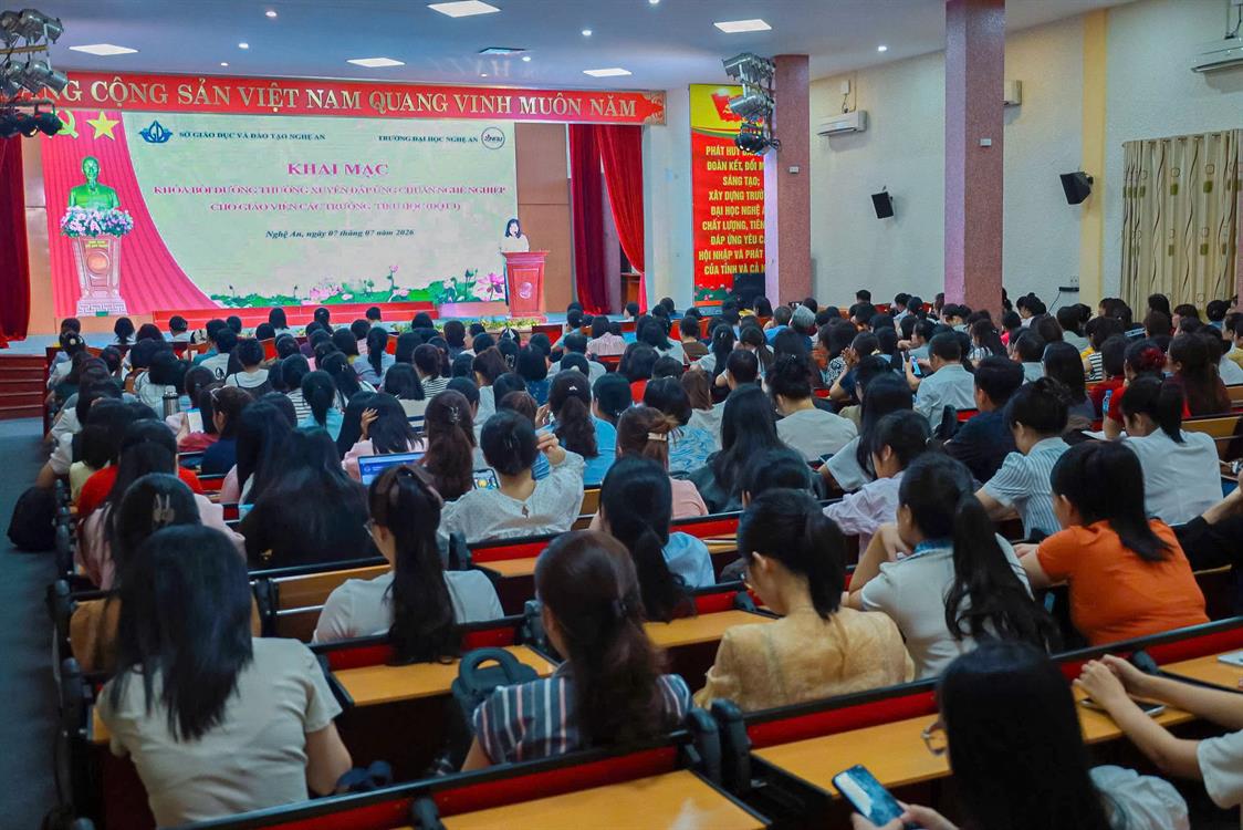 Trường Đại học Nghệ An tổ chức chương trình bồi dưỡng thường xuyên đáp ứng chuẩn nghề nghiệp cho giáo viên tiểu học năm 2026
