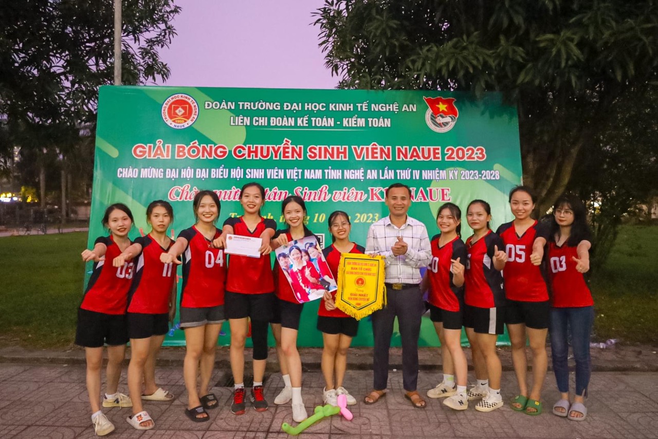 Giải nhất nữ: LCĐ Kế toán - Kiểm toán