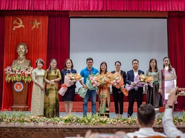 Công đoàn Khoa Kinh tế – Quản trị kinh doanh tổ chức thành công Hội thảo khoa học cấp trường “Xu hướng thương mại điện tử trong nền số hóa”