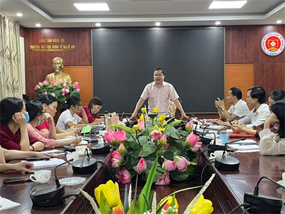 Lãnh đạo nhà trường làm việc với Khoa Nông Lâm Ngư về tầm nhìn, định hướng, chiến lược phát triển khoa