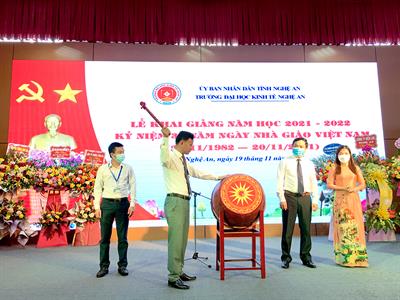 Video bài phát biểu khai giảng năm học 2021-2022 của TS. Trương Quang Ngân