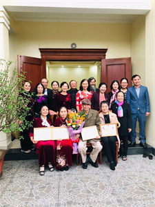 Hội Cựu giáo chức Trường Đại học Kinh tế Nghệ An chúc thọ các hội viên