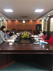 Thành ủy Vinh kiểm tra mô hình học tập, làm theo đạo đức, phong cách Hồ Chí Minh tại Đảng bộ Trường Đại học Kinh tế Nghệ An