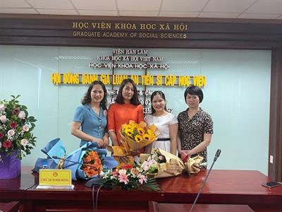 Nghiên cứu sinh Nguyễn Thị Kim Dung – Giảng viên Khoa Lý luận Chính trị bảo vệ thành công Luận án Tiến sĩ