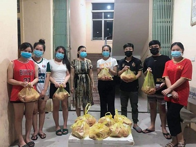 Khoa Nông Lâm Ngư hỗ trợ kịp thời sinh viên ở lại ký túc xá trong mùa dịch