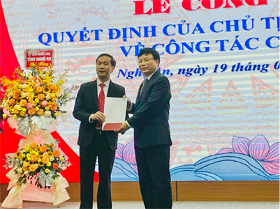 Tiến sĩ Nguyễn Ngọc Hiếu giữ chức Hiệu trưởng Trường Đại học Kinh tế Nghệ An
