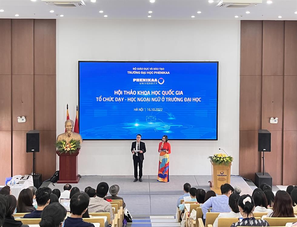 Giảng viên bộ môn Ngoại ngữ trường Đại học Kinh tế Nghệ An tham dự hội thảo Quốc gia về “Tổ chức dạy và học ngoại ngữ ở trường Đại học”.