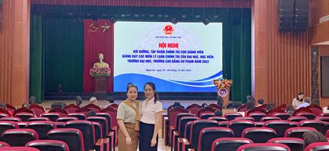 Giảng viên Khoa Lý luận Chính trị Trường Đại học Kinh tế Nghệ An tham gia bồi dưỡng, tập huấn chính trị do Bộ Giáo dục và Đào tạo tổ chức.