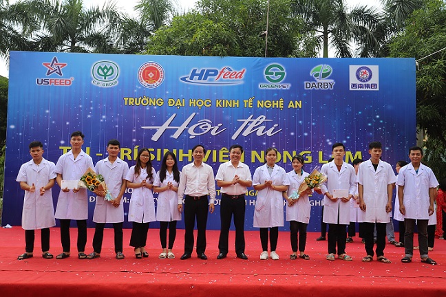 Hội thi “Tài – Trí sinh viên Nông Lâm”