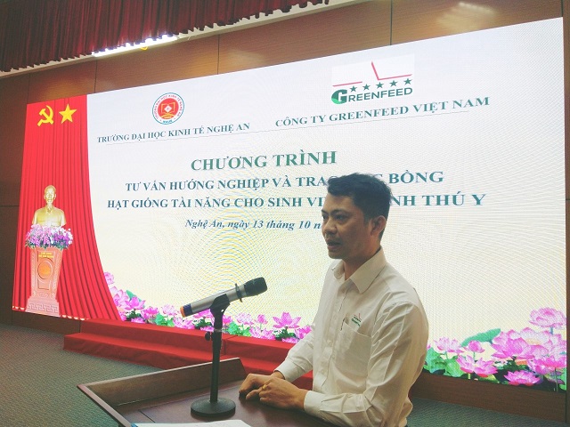Khoa Nông Lâm Ngư tổ chức “Chương trình tư vấn hướng nghiệp và trao học bổng hạt giống tài năng cho sinh viên ngành thú y”