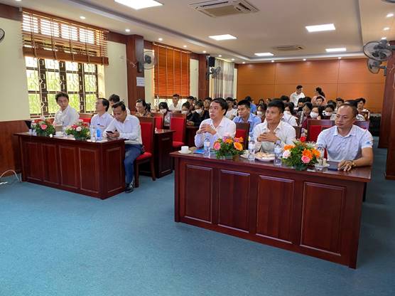 Seminar về: “Tình hình sử dụng kháng sinh trong chăn nuôi lợn và giải pháp giảm thiểu các nguy cơ kháng kháng sinh” tại Trường Đại học Kinh tế Nghệ An