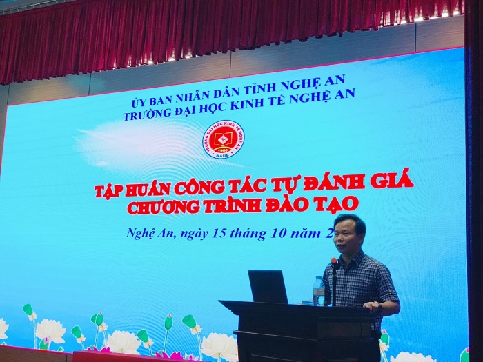 Tập huấn Tự đánh giá chương trình đào tạo