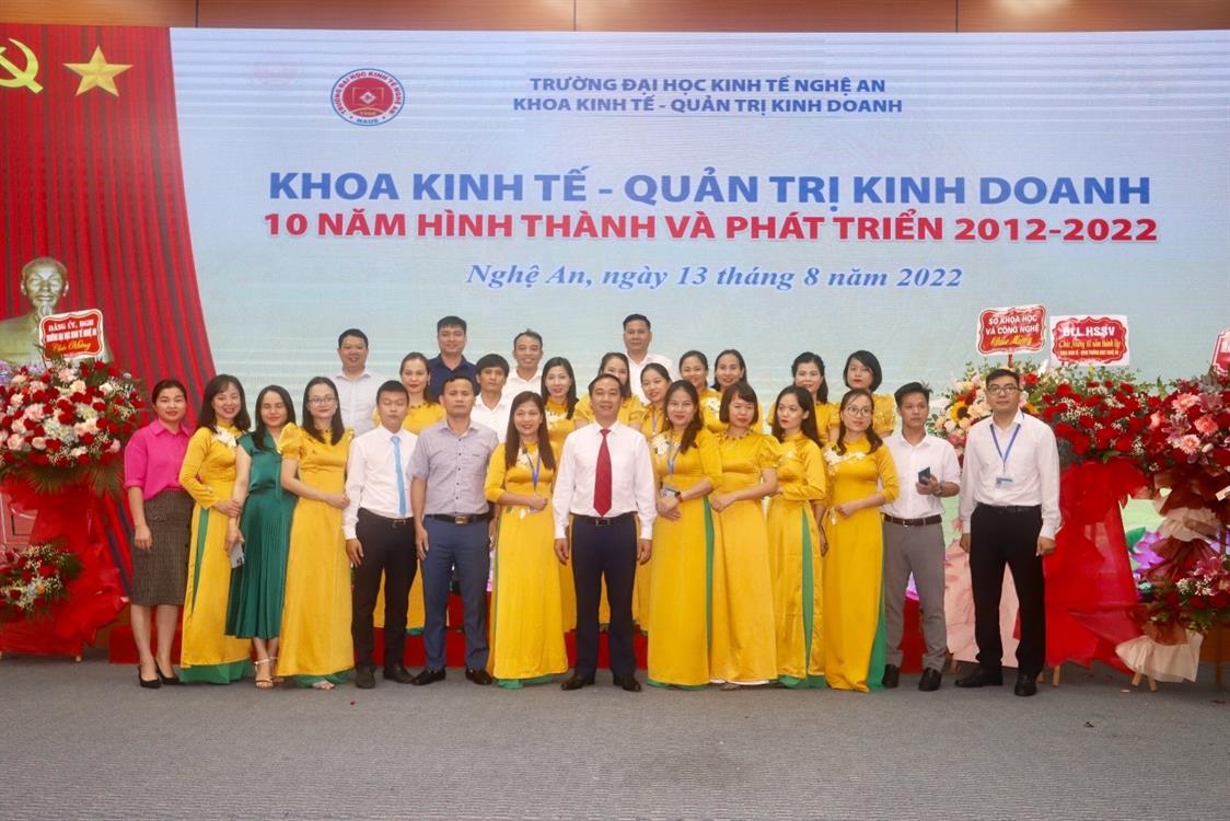 Trường Đại học Kinh tế Nghệ An tổ chức kỷ niệm 10 năm thành lập Khoa Kinh tế – Quản trị kinh doanh