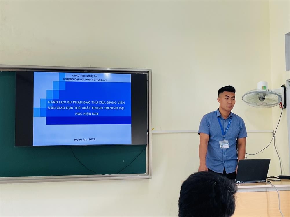 Seminar với chủ đề: “Năng lực sư phạm đặc thù của giảng viên môn Giáo dục thể chất trong trường Đại học hiện nay ”