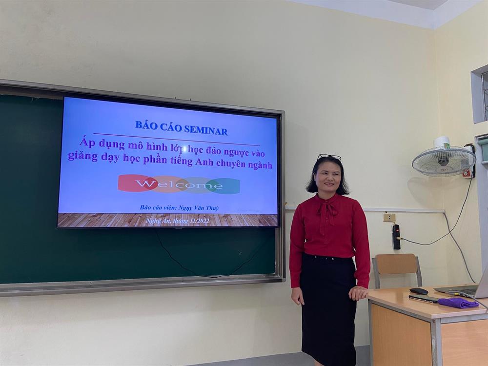 Seminar với chủ đề: “Vận dụng mô hình lớp học đảo ngược trong giảng dạy tiếng Anh chuyên ngành”