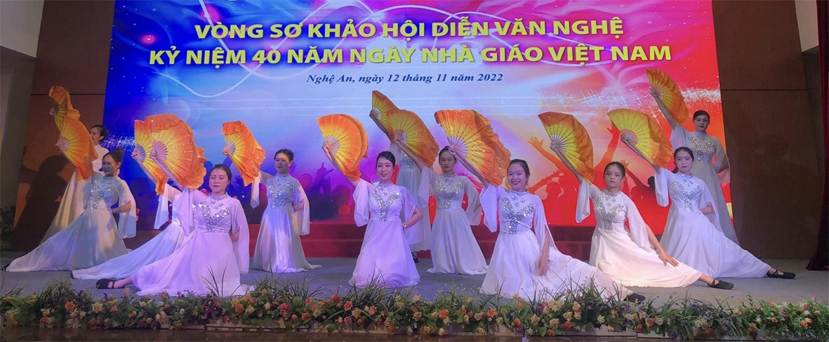 Sinh viên Khoa Kế toán – Kiểm toán đạt giải cao trong hội diễn văn nghệ chào mừng kỷ niệm 40 năm Ngày Nhà giáo Việt Nam