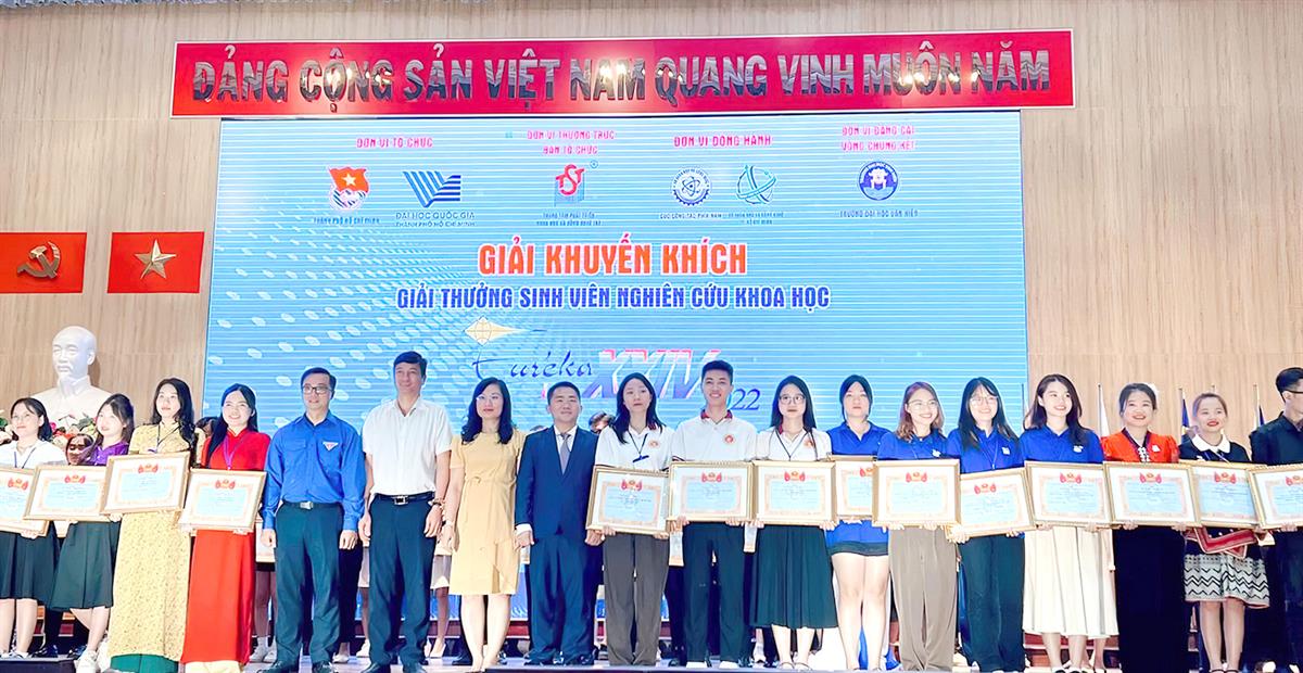 Sinh viên Trường Đại học Kinh tế Nghệ An đoạt giải Khuyến khích giải thưởng sinh viên nghiên cứu khoa học toàn quốc EUREKA lần thứ 24 năm 2022