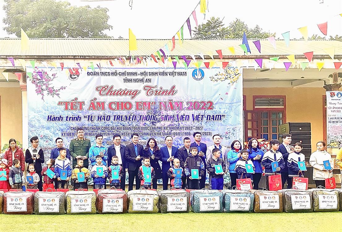 Chương trình “TẾT ẤM CHO EM NĂM 2022” – Hành trình “TỰ HÀO TRUYỀN THỐNG SINH VIÊN VIỆT NAM”
