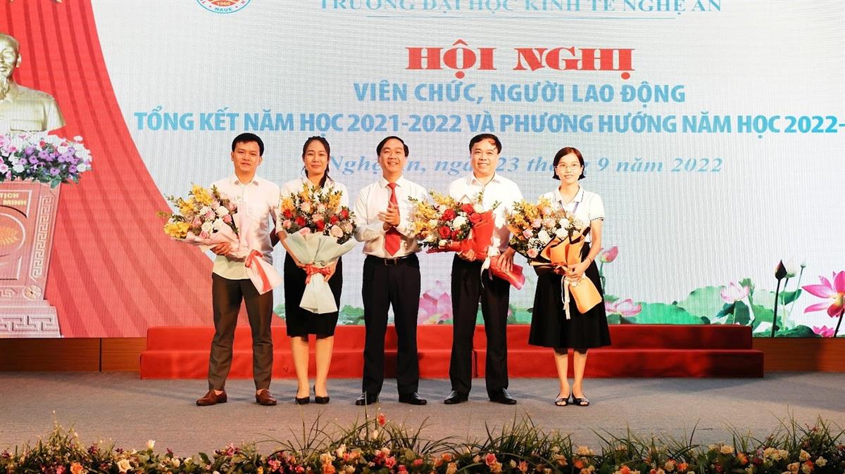 Hội nghị cán bộ, viên chức, người lao động Trường Đại học Kinh tế Nghệ An năm học 2022 – 2023
