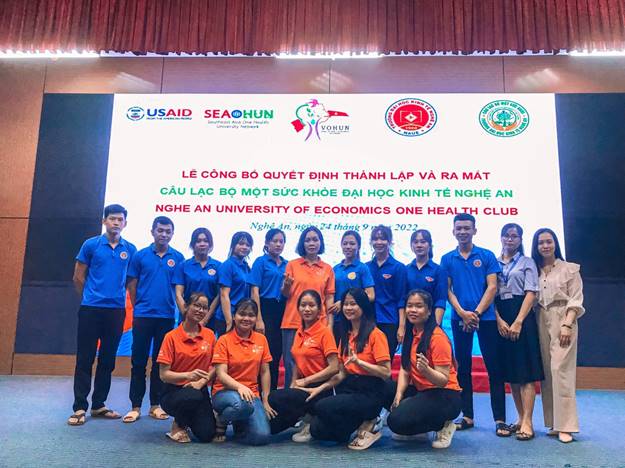 Lễ công bố quyết định thành lập và ra mắt Câu lạc bộ “Một sức khỏe” sinh viên Trường Đại học Kinh tế Nghệ An thuộc mạng lưới VOHUN