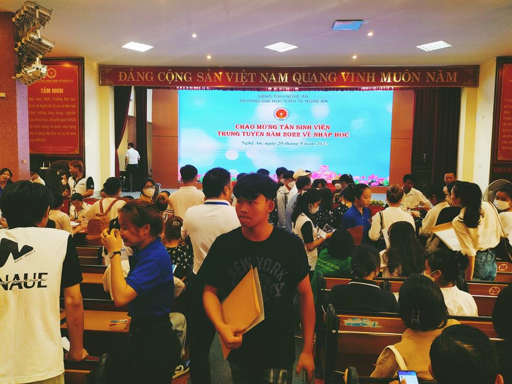 Rộn ràng không khí đón chào Tân sinh viên năm học 2022 – 2023