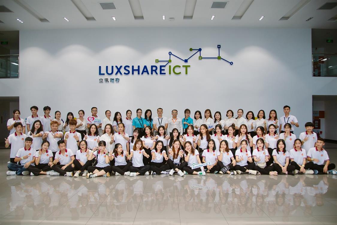Sinh viên kế toán – Đại học kinh tế Nghệ An trải nghiệm thực tế tại Công ty LUXSHARE – ICT Nghệ An