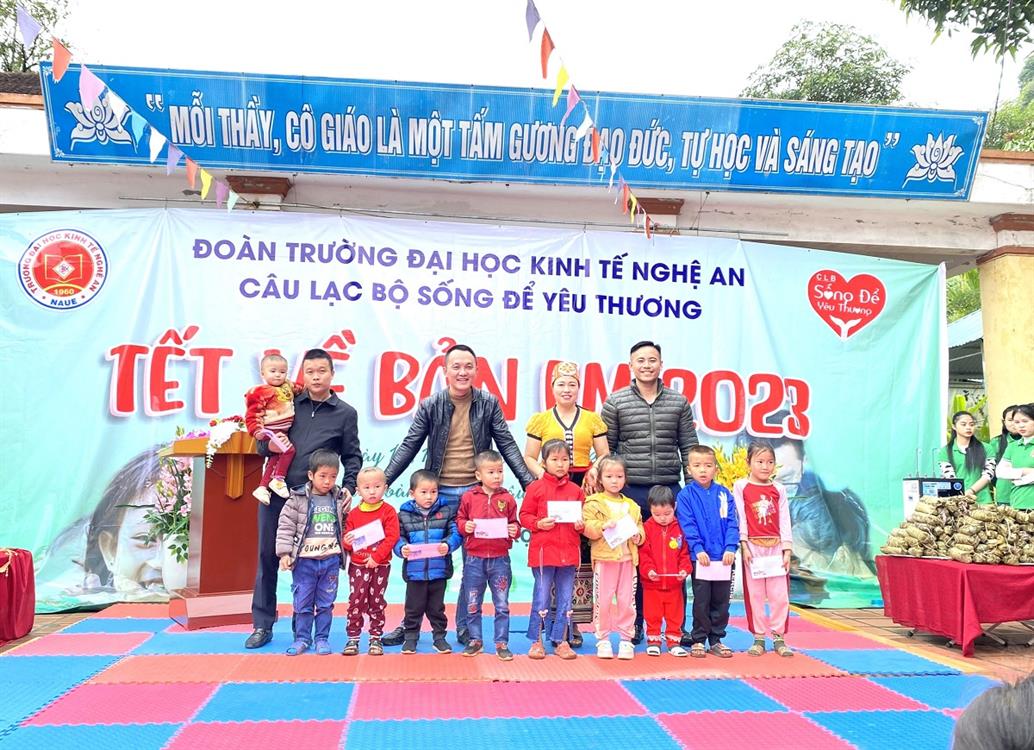 CÙNG NAUE MANG “TẾT VỀ BẢN EM 2023”