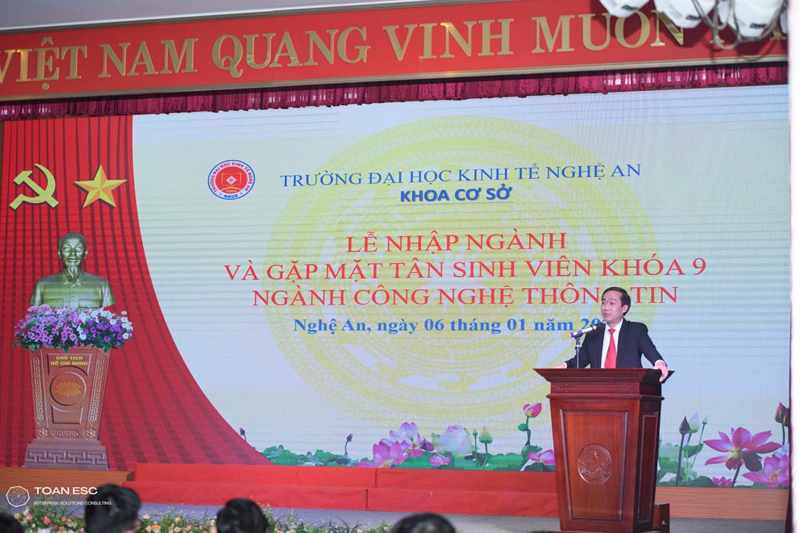 Lễ nhập ngành và gặp mặt Tân sinh viên khóa 9 – Ngành công nghệ thông tin