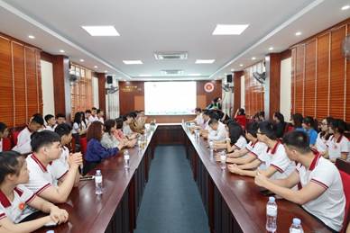 Lễ nhập ngành và gặp mặt Tân sinh viên K10 Khoa Nông Lâm Ngư