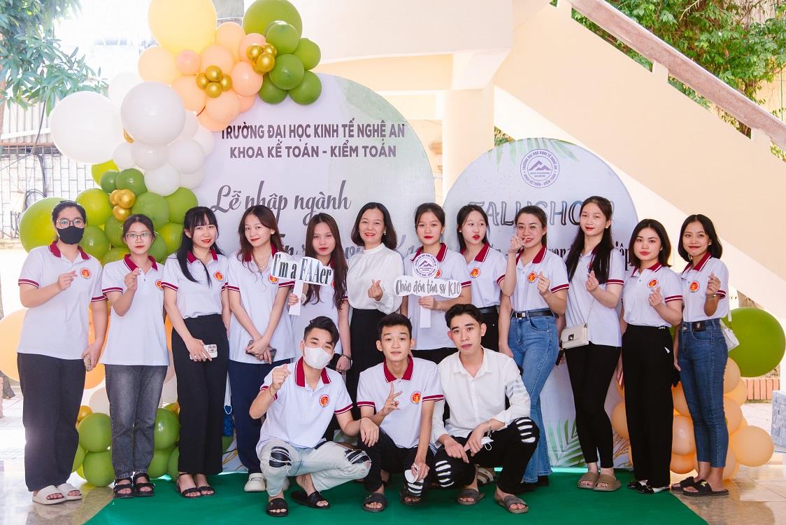 Đặc sắc Lễ nhập ngành “Chào đón tân sinh viên Khóa 10” của Khoa Kế toán – Kiểm toán Trường Đại học Kinh tế Nghệ An