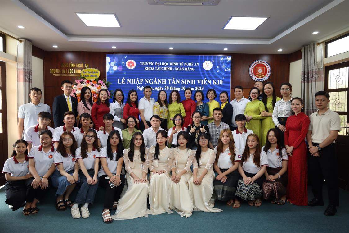 Khoa Tài chính – Ngân hàng hân hoan chào đón Tân sinh viên Khóa 10 gia nhập ngôi nhà chung FFB NAUE