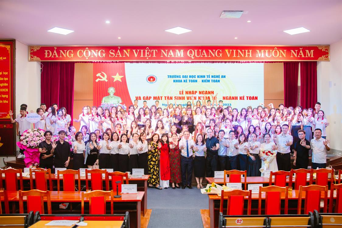 Lễ nhập ngành và gặp mặt Tân sinh viên Khóa 10 – ngành Kế toán