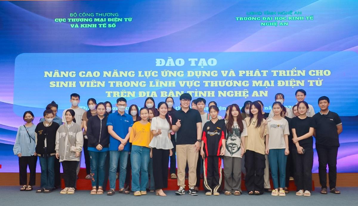 Sinh viên NAUE tích cực tham gia Tuần sinh hoạt công dân – sinh viên giữa khóa năm học 2023-2024