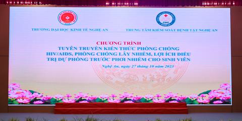 Tổ chức tuyên truyền về công tác phòng chống HIV/AIDS trong trường học, truyền thông về bình đẳng giới và chăm sóc sức khỏe sinh sản cho sinh viên năm học 2023-2024
