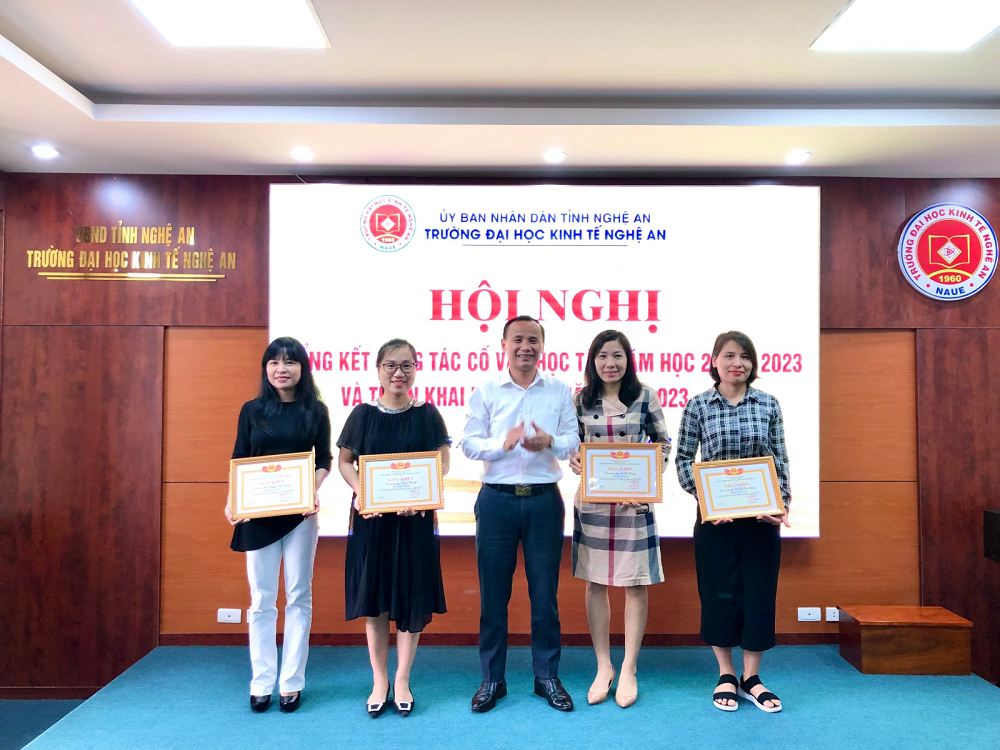 Giảng viên Khoa Kế toán – Kiểm toán được khen thưởng cố vấn học tập xuất sắc