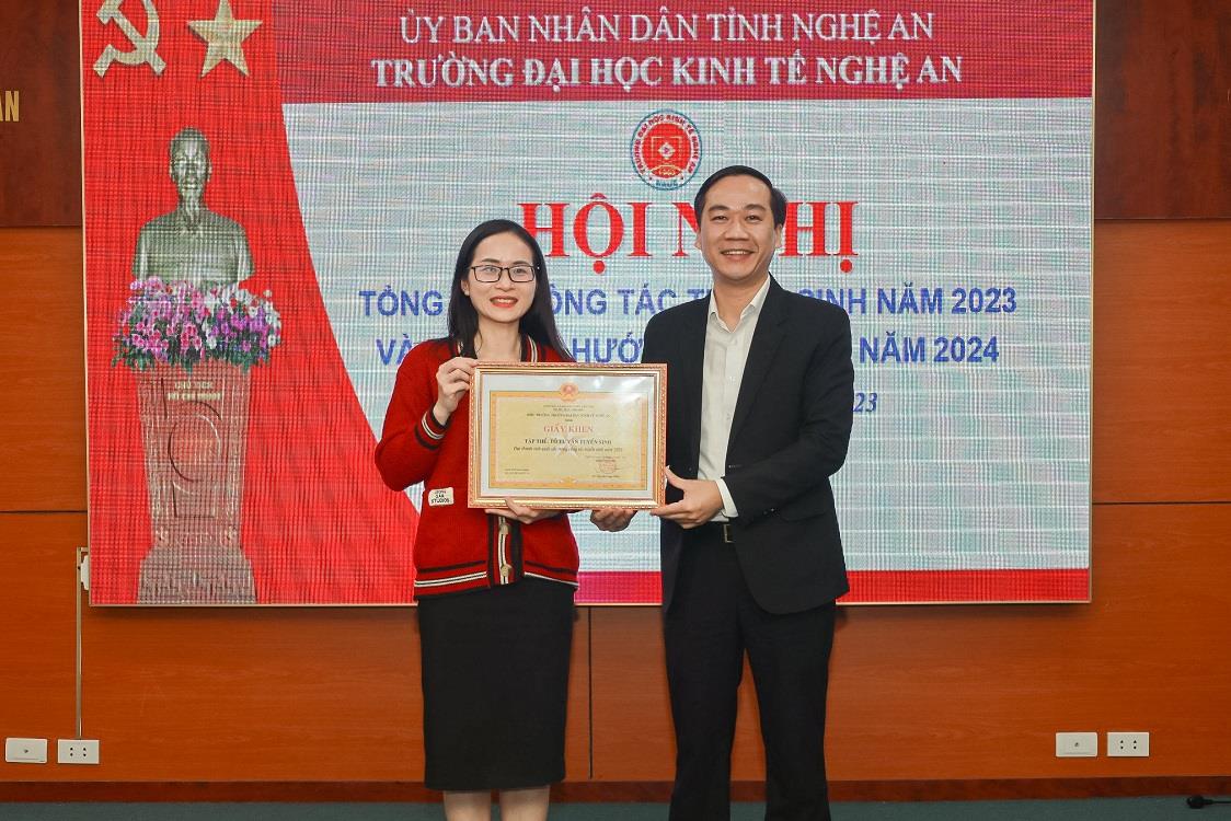 Hội nghị tổng kết công tác tuyển sinh năm 2023 và triển khai công tác tuyển sinh năm 2024