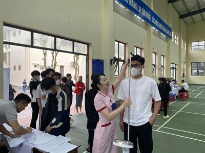 Trường ĐHKTNA tổ chức khám sức khỏe cho tân sinh viên Khóa 10 năm học 2023-2024
