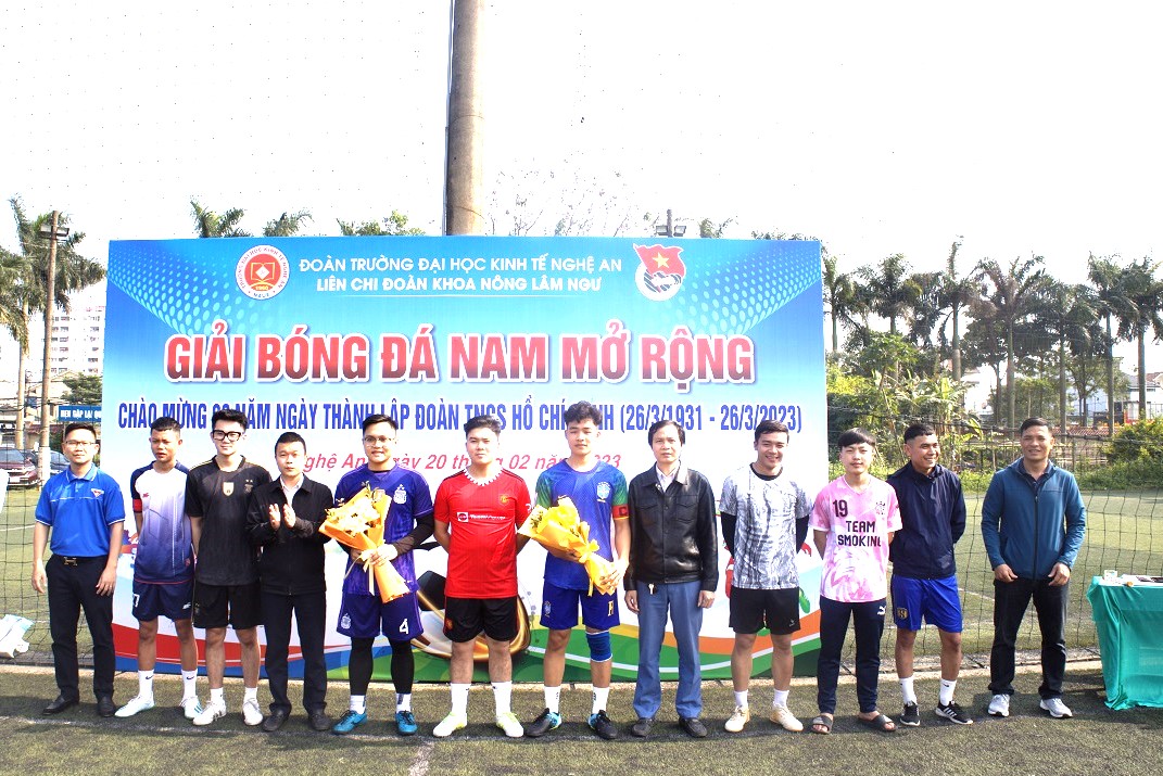 Sôi nổi Giải bóng đá sinh viên Trường Đại học Kinh tế Nghệ An năm học 2022 – 2023