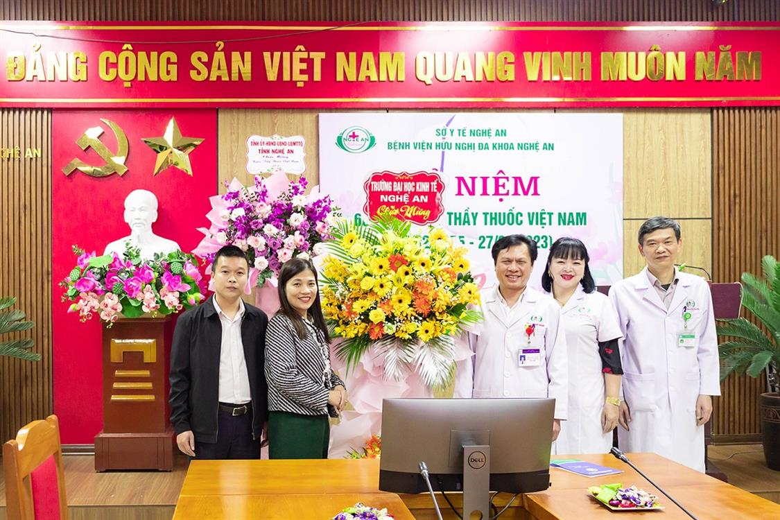 Trường Đại học Kinh tế Nghệ An chúc mừng ngày thầy thuốc Việt Nam 27/2