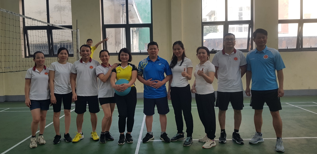 Khoa cơ sở tham gia giao lưu bóng chuyền hơi nam, nữ CNVC-NLĐ kỷ niệm 113 năm ngày Quốc tế Phụ nữ 08/3/1910 – 08/3/2023)