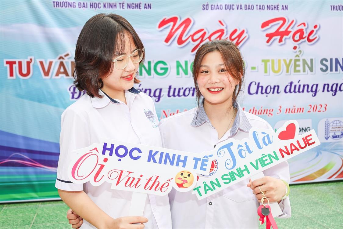 NAUE – Ngày hội tư vấn Hướng nghiệp – Tuyển sinh năm 2023 với chủ đề “Định hướng tương lai, chọn đúng ngành nghề”