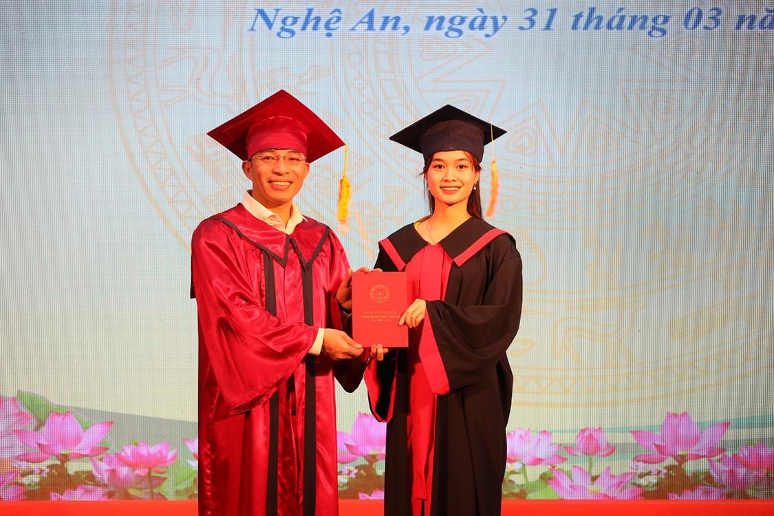 Lễ tốt nghiệp của Tân cử nhân Kế toán đợt 1 năm 2023