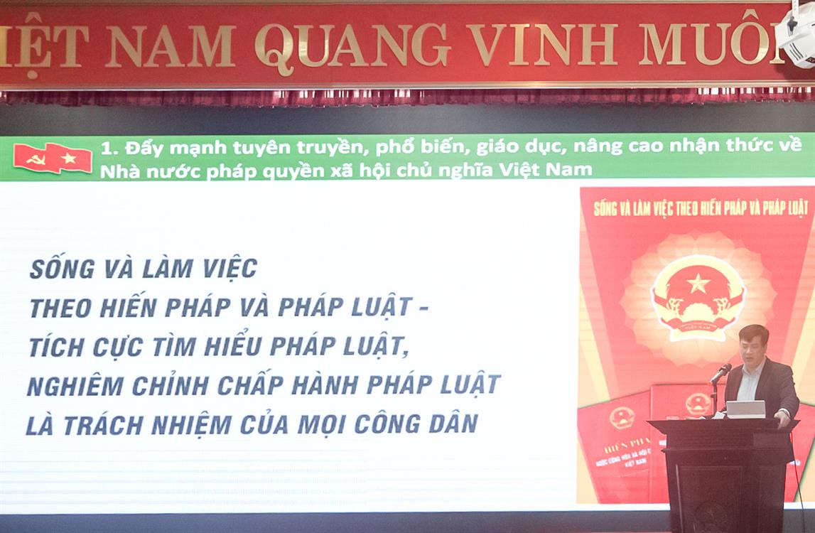 Trường Đại học Kinh tế Nghệ An tổ chức “Hội nghị nghiên cứu, học tập, quán triệt Nghị quyết Hội nghị lần thứ sáu – Ban Chấp hành Trung ương khóa XIII”