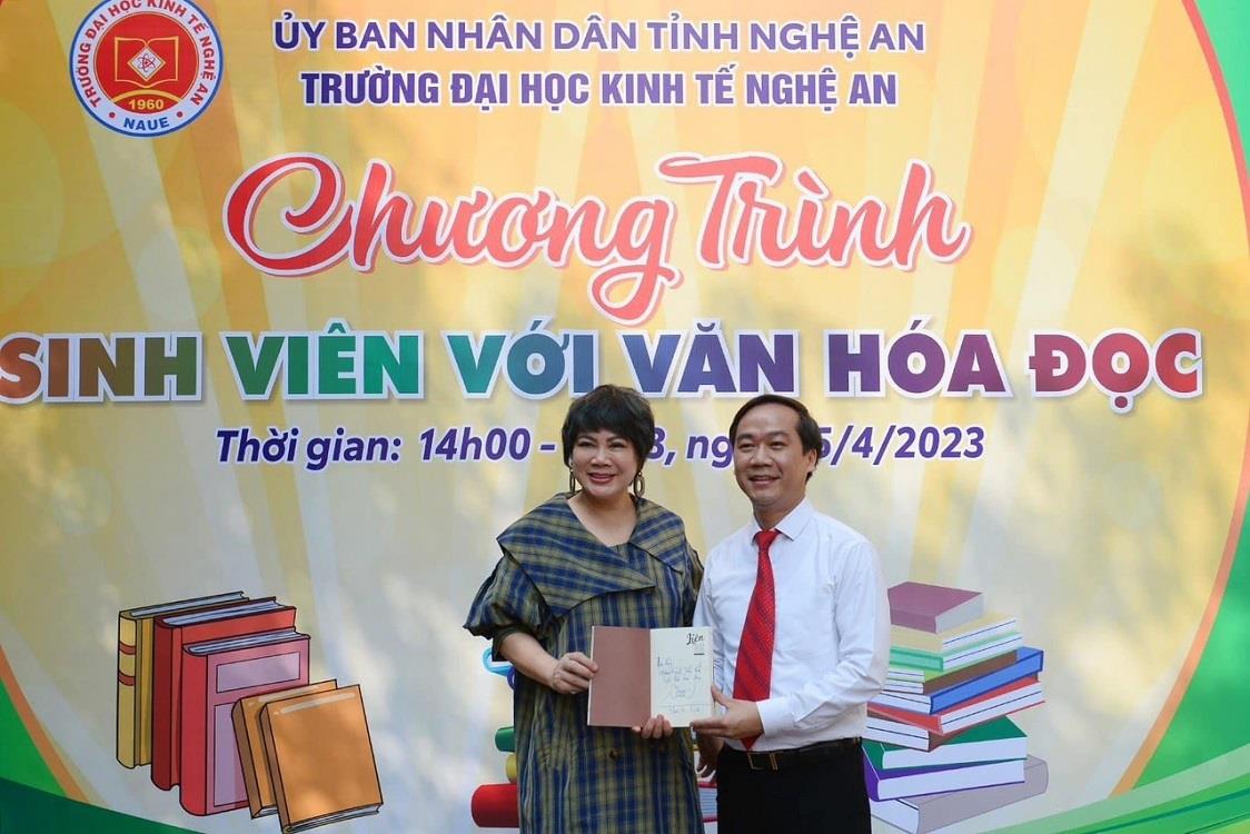 Trường Đại học Kinh tế Nghệ An tổ chức thành công chương trình “Sinh viên với văn hóa đọc”