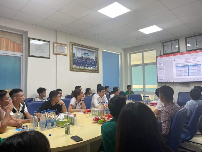 Học và trải nghiệm thực tế tại trang trại Bò sữa vinamilk