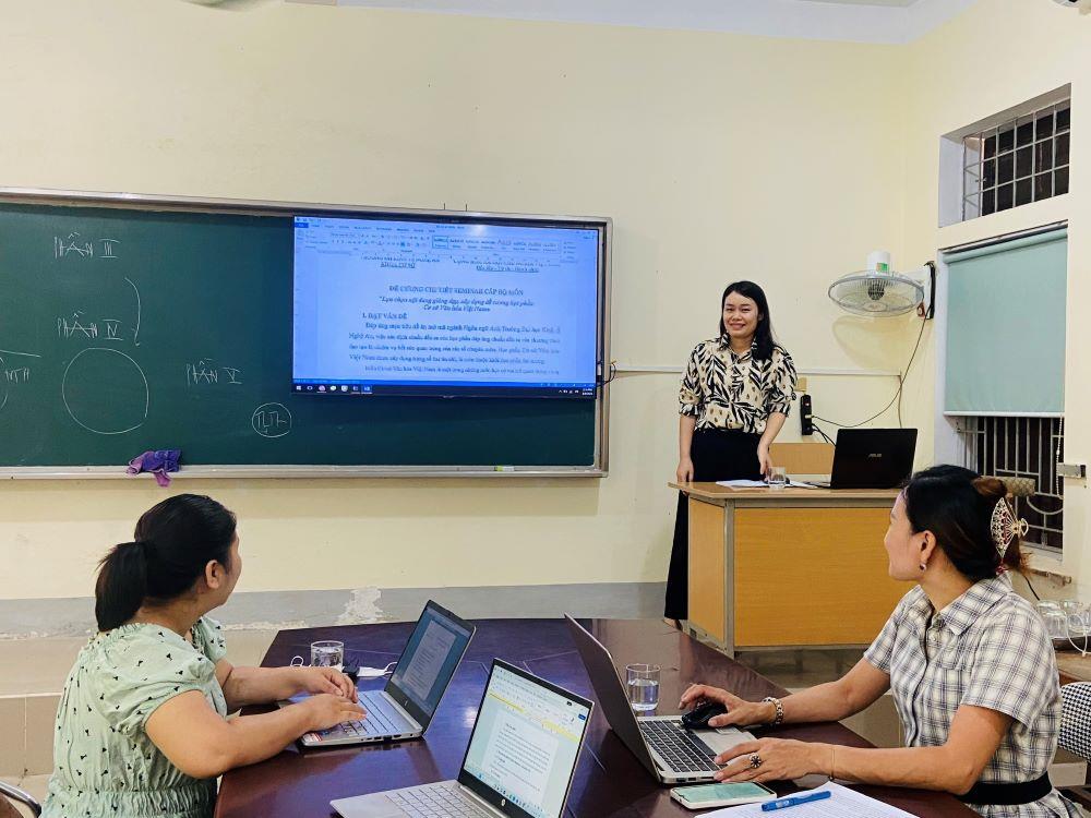 Seminar bộ môn Khoa học xã hội với chủ đề: “Lựa chọn nội dung giảng dạy, xây dựng đề cương học phần Cơ sở văn hoá Việt Nam”