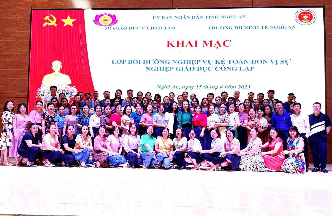 Trường Đại học Kinh tế Nghệ An tổ chức khai giảng khóa bồi dưỡng “Nghiệp vụ kế toán đơn vị sự nghiệp giáo dục công lập”