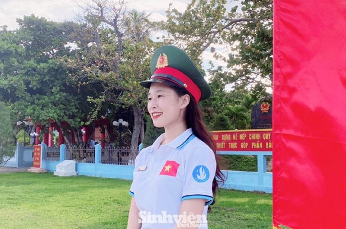 Cô sinh viên đoạt Huy chương Vàng võ thuật và niềm đam mê tình nguyện