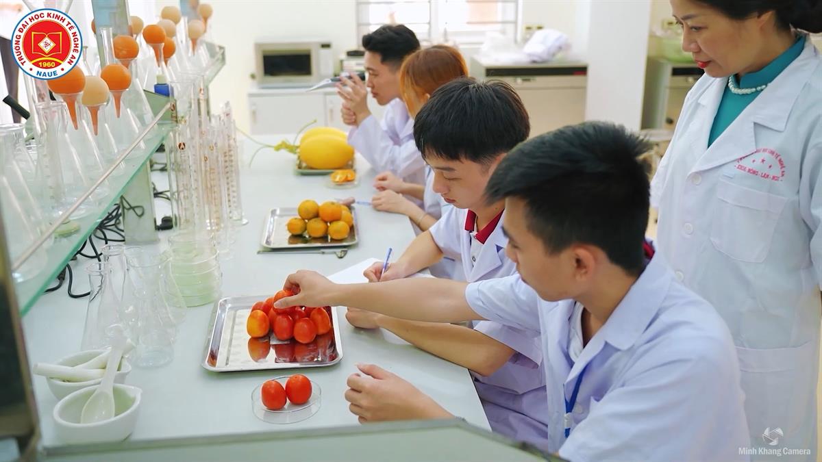 Nông nghiệp công nghệ cao – Ngành “Hot” mở ra kỷ nguyên mới, xa rồi tư duy nghề “chân lấm, tay bùn”.